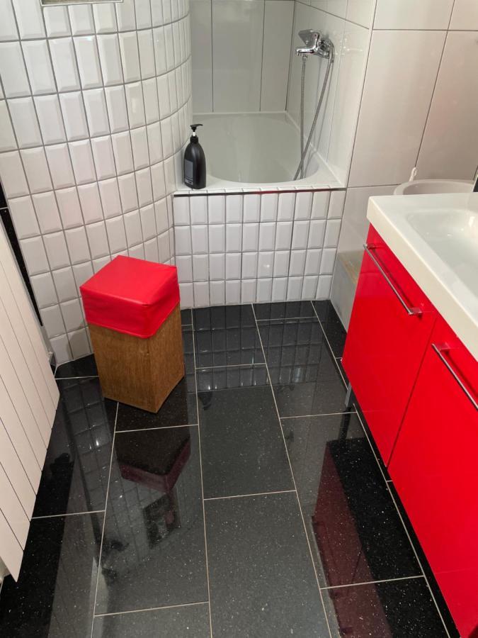 Simple Room In Luxembourg City エクステリア 写真