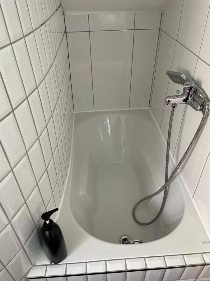 Simple Room In Luxembourg City エクステリア 写真