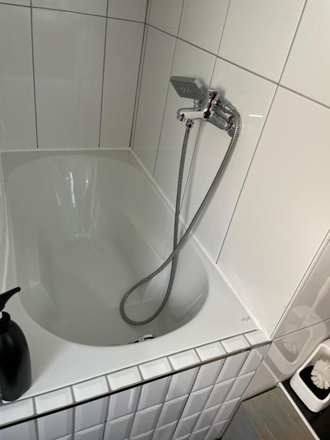 Simple Room In Luxembourg City エクステリア 写真