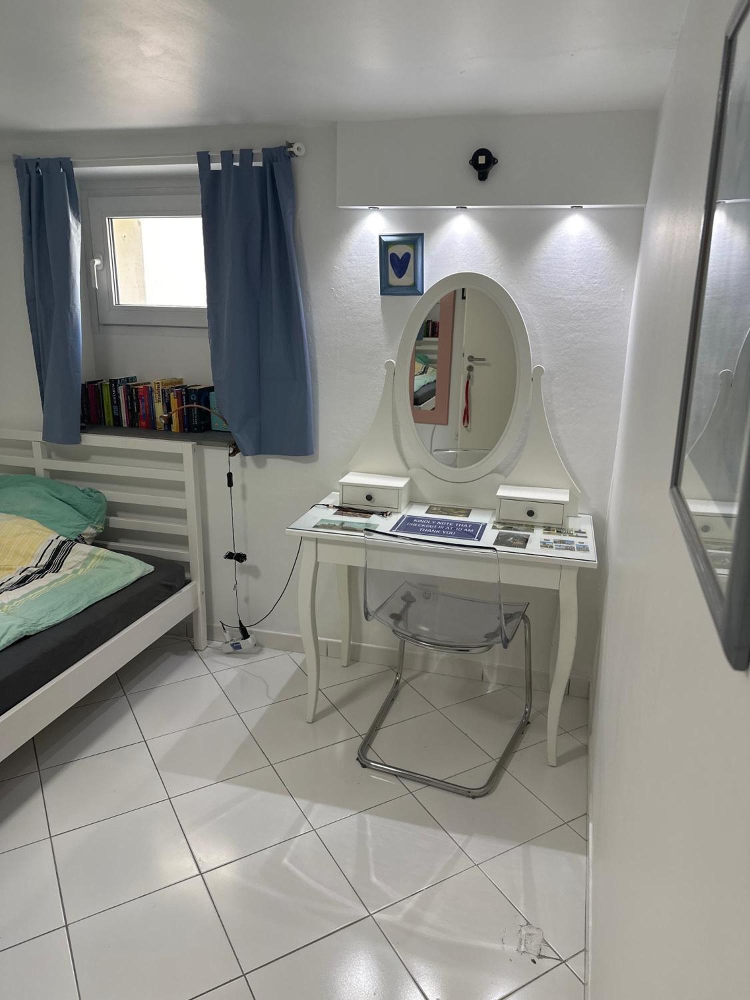 Simple Room In Luxembourg City エクステリア 写真