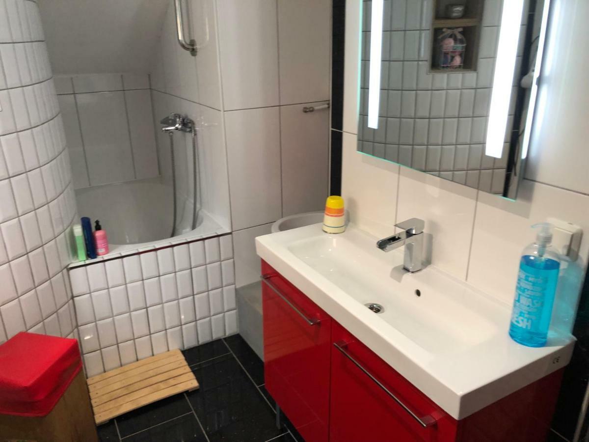 Simple Room In Luxembourg City エクステリア 写真