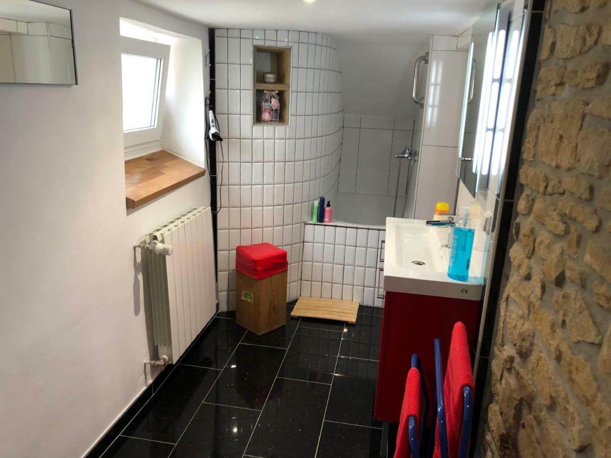 Simple Room In Luxembourg City エクステリア 写真